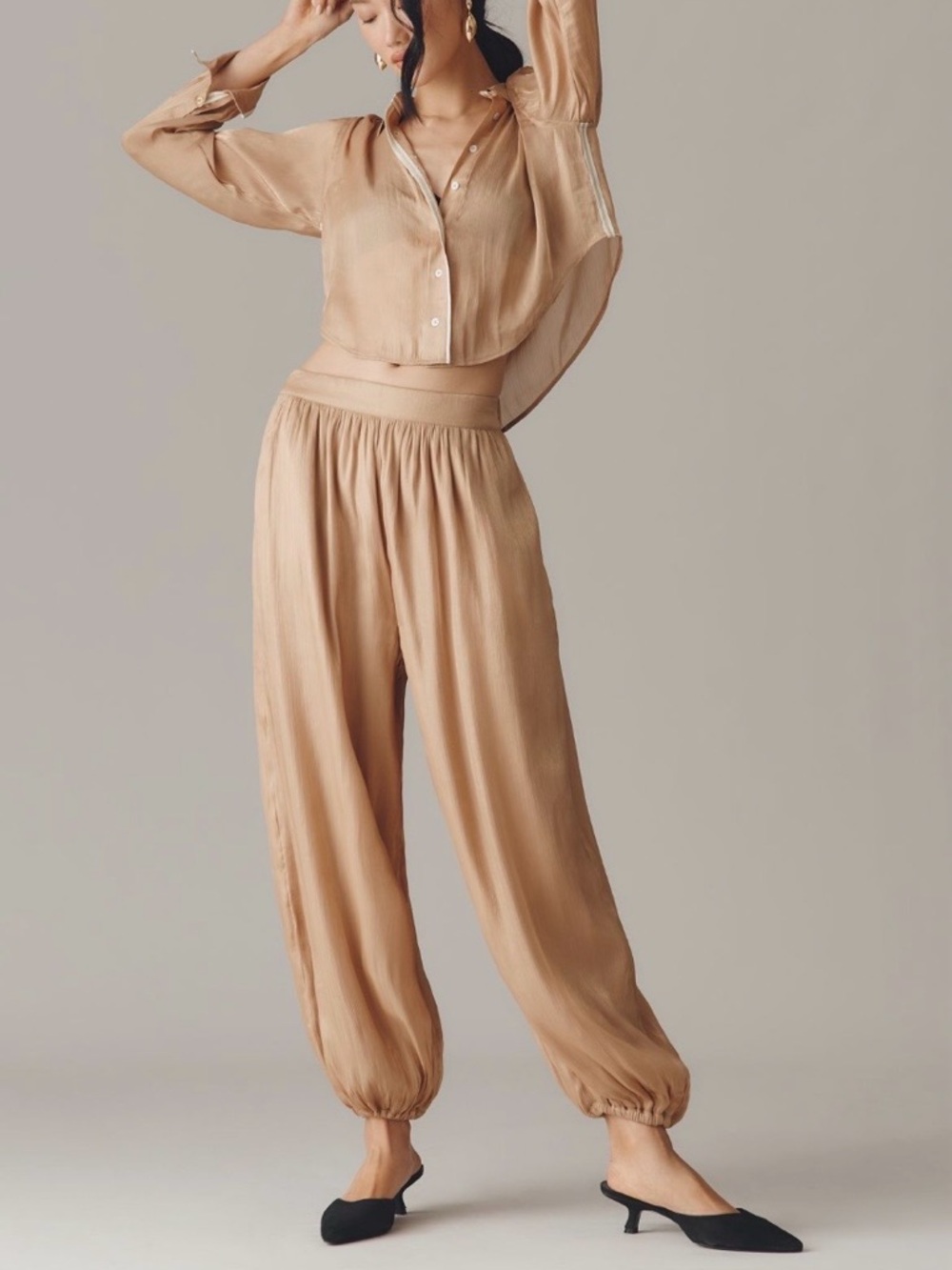 Maeve anthropologie Lightweight shiny gold, balloon, pants NWT size medium